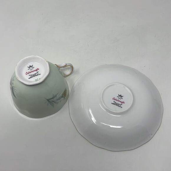 Vintage Colclough Green Floral Teacup and Saucer - Picture 7 of 9